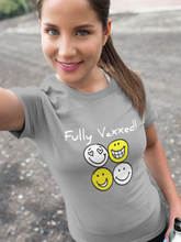 Charger l'image dans la galerie, Entièrement VAXXED! T-shirt de coton lourd unisexe